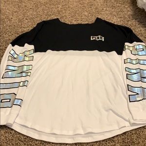 Black and white t-shirt